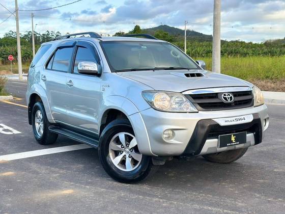 TOYOTA HILUX SW4 3.0 SRV 4X4 16V TURBO INTERCOOLER DIESEL 4P AUTOMÁTICO